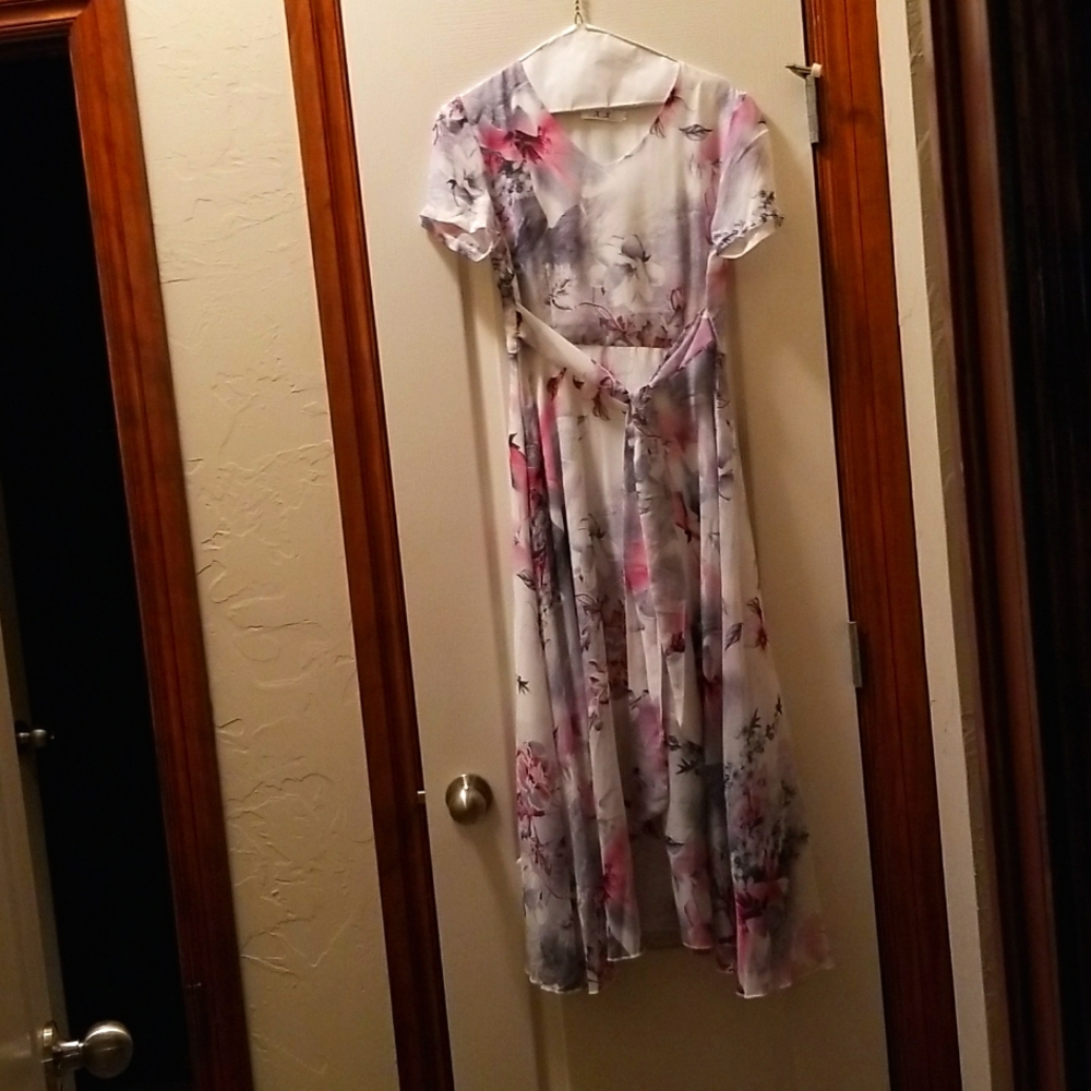 Floral dress,sz M, pink/white